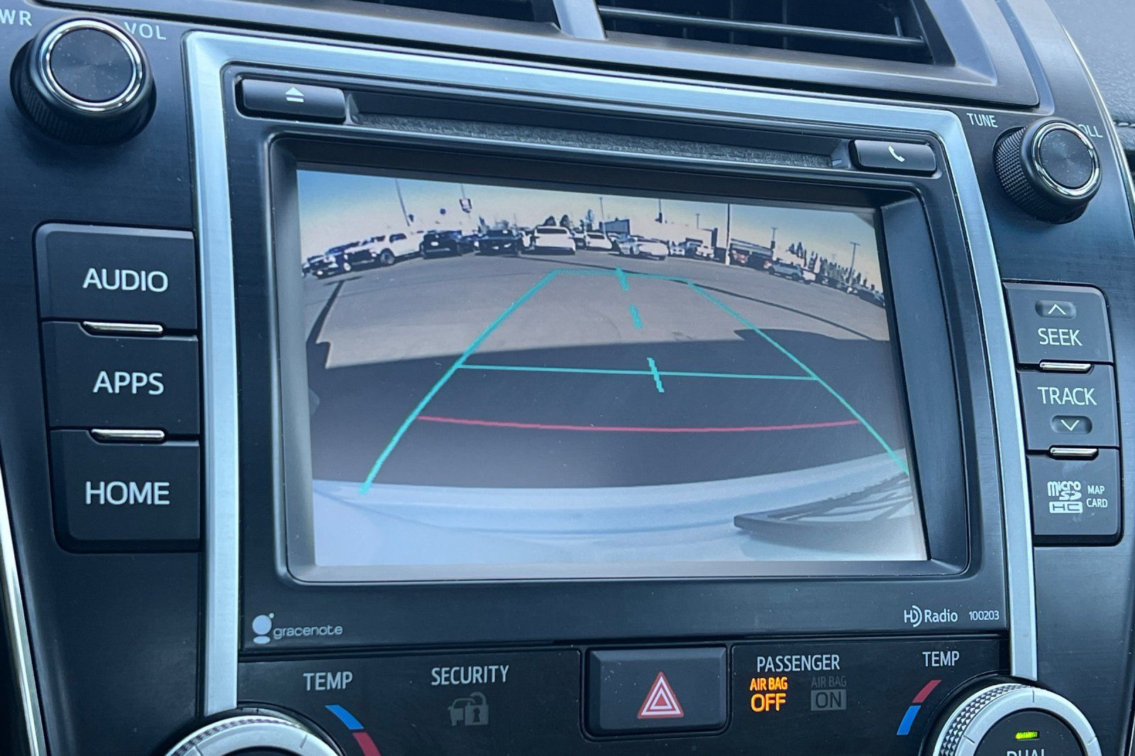 Used 2014 Toyota Camry XLE w/ Leather Package FWD image 18