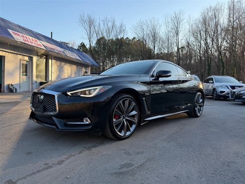 Used 2018 INFINITI Q60 Red Sport 400 w/ Pro Active Package image 14