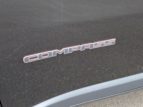 Certified 2022 Jeep Compass Trailhawk w/ Sun and Sound Group AWD/4WD image 31