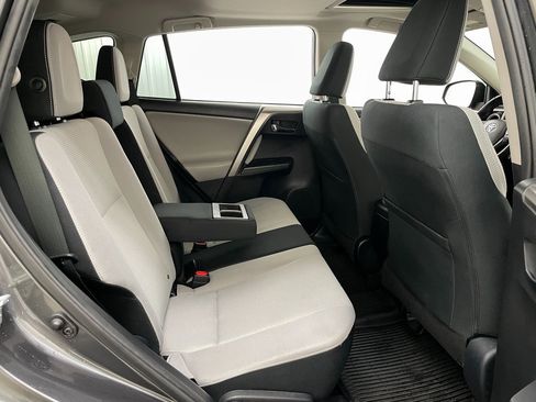 Used 2018 Toyota RAV4 XLE image 41