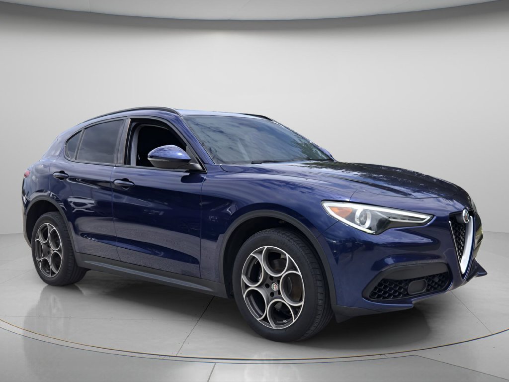 Used 2018 Alfa Romeo Stelvio Sport w/ Quick Order Package 22J Sport AWD/4WD image 9
