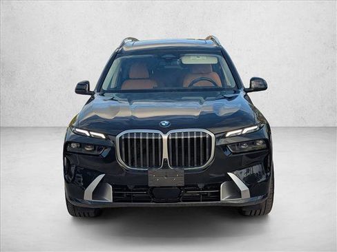 Certified 2023 BMW X7 xDrive40i w/ Climate Comfort Package image 2