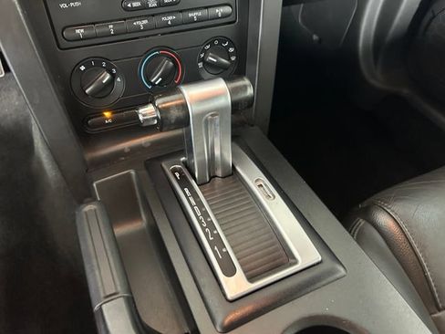 Used 2007 Ford Mustang Convertible RWD image 21