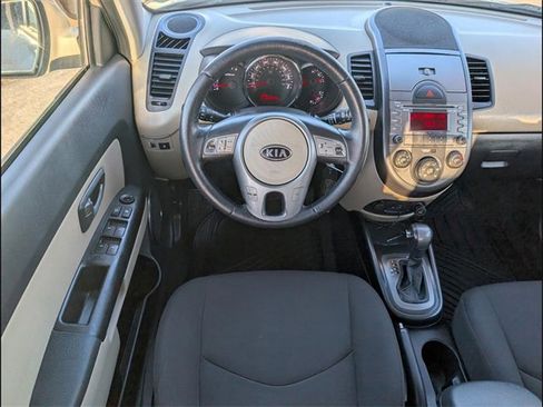 Used 2011 Kia Soul ! image 8