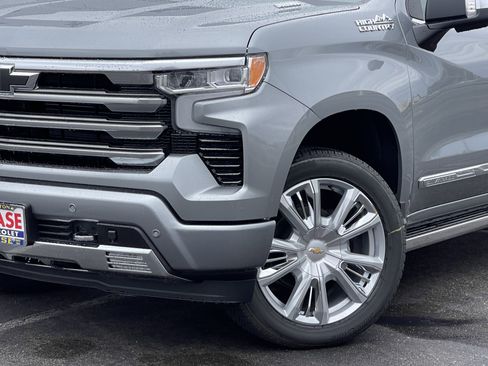 New 2026 Chevrolet Silverado 1500 High Country image 2