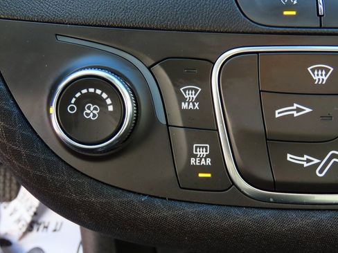 Used 2024 Chevrolet Malibu RS image 25