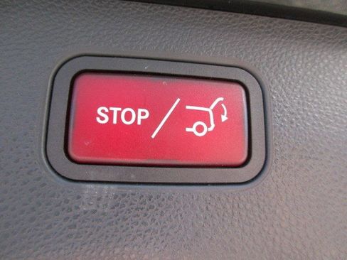 Used 2011 Mercedes-Benz GLK 350 4MATIC image 34