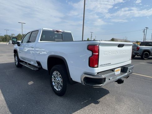 Used 2025 Chevrolet Silverado 2500 LTZ w/ LTZ Plus Package AWD/4WD image 6