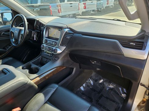 Used 2016 Chevrolet Suburban LT AWD/4WD image 33