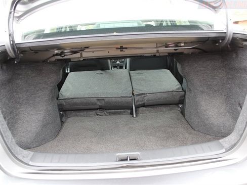 Used 2016 Nissan Sentra S image 33