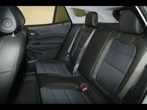 New 2026 Chevrolet Trax LT w/ Driver Confidence Package image 19