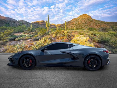 Used 2021 Chevrolet Corvette Stingray Preferred Cpe w/ Battery Protection Package RWD image 8