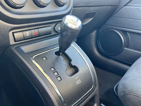 Used 2016 Jeep Patriot Sport image 30