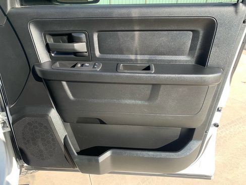 Used 2022 RAM 2500 Tradesman w/ Chrome Appearance Group image 13