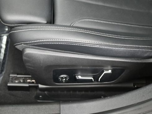 Used 2025 BMW 330i Sedan image 16