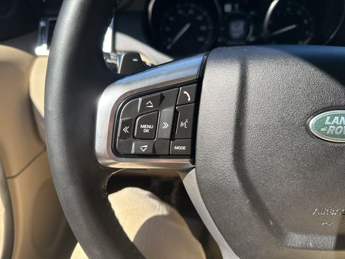 Used 2018 Land Rover Discovery Sport HSE AWD/4WD image 15