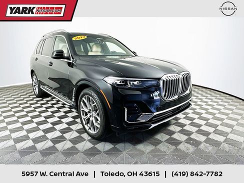 Used 2022 BMW X7 xDrive40i w/ Premium Package AWD/4WD image 1