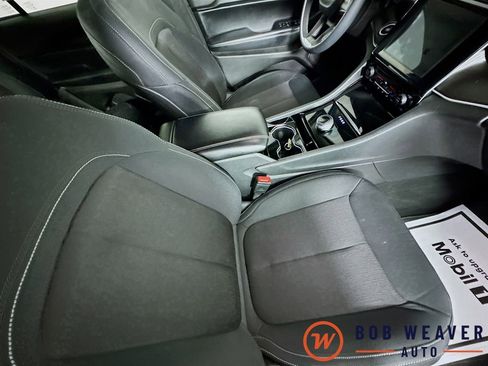 Used 2023 Jeep Grand Cherokee Laredo AWD/4WD image 35