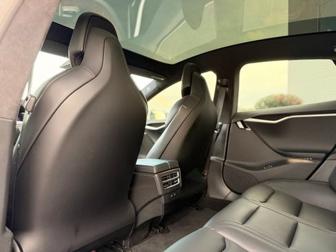 Used 2018 Tesla Model S AWD image 22