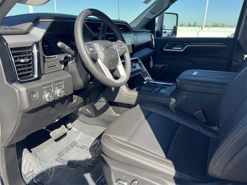 New 2026 GMC Sierra 3500 Denali image 9