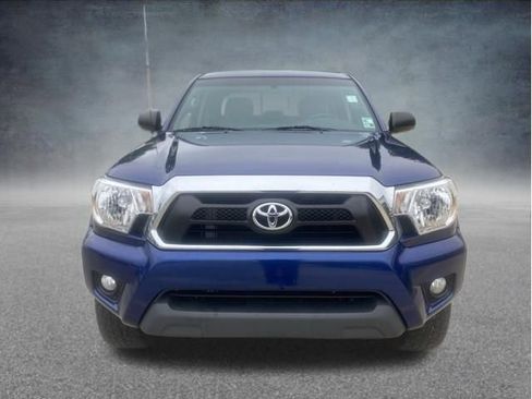 Used 2014 Toyota Tacoma PreRunner w/ SR5 Package RWD image 10