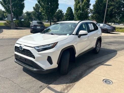 Used 2024 Toyota RAV4 XLE w/ Convenience Package AWD/4WD image 3