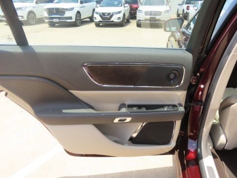 Used 2020 Lincoln Continental Reserve FWD image 16