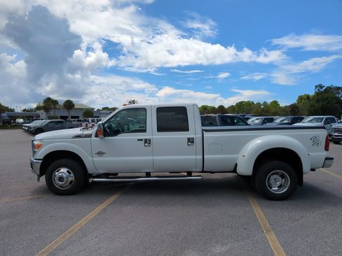 Used 2011 Ford F350 XLT w/ XLT Interior Pkg AWD/4WD image 4