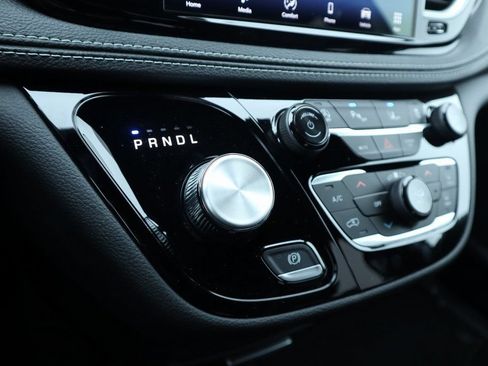 New 2026 Chrysler Pacifica Select FWD image 8