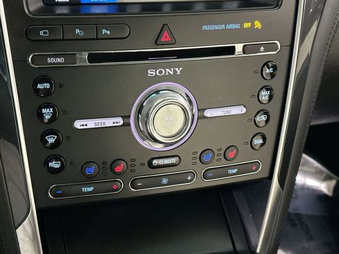 Used 2017 Ford Explorer Platinum image 27