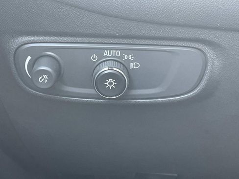 Used 2022 Chevrolet Equinox RS image 30