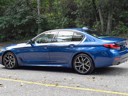 Used 2022 BMW 530i xDrive w/ M Sport Package image 6