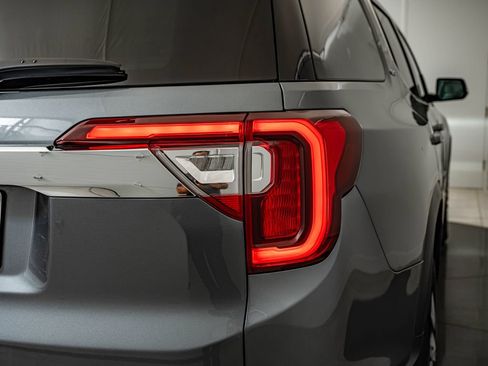 Used 2020 GMC Acadia SLT FWD image 15
