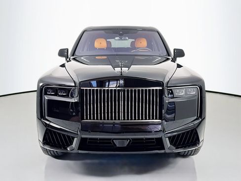 Certified 2026 Rolls-Royce Cullinan Black Badge AWD/4WD image 2