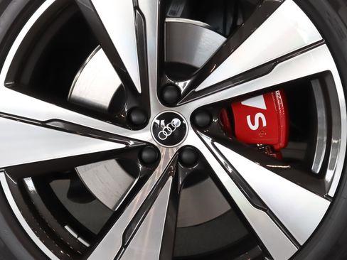 New 2025 Audi SQ5 Premium Plus image 8