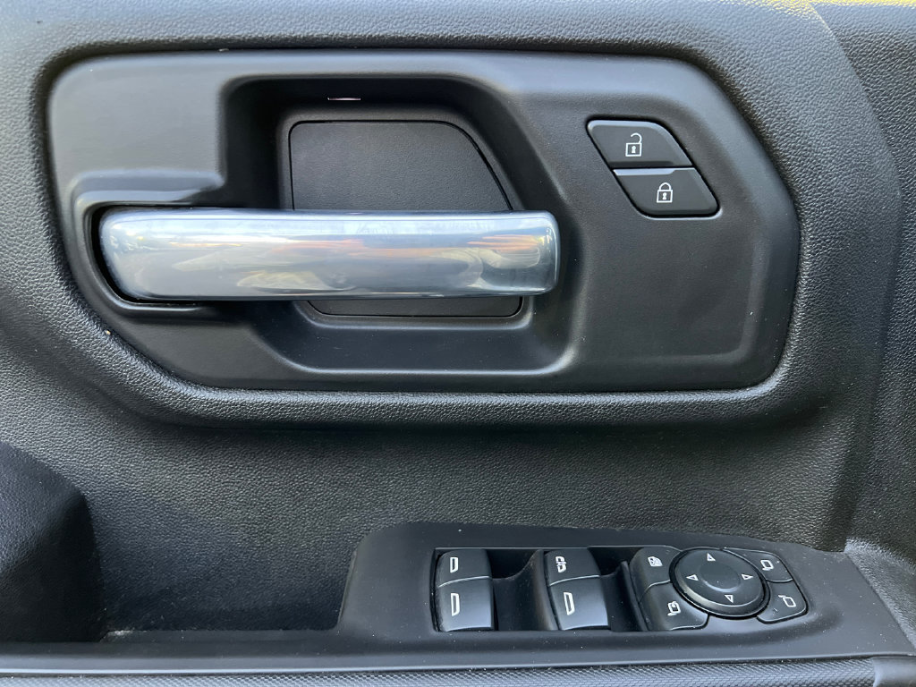 Used 2021 Chevrolet Silverado 2500 Custom w/ Custom Value Package AWD/4WD image 18