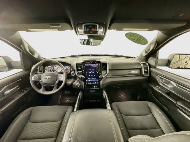 Used 2025 RAM 1500 Big Horn AWD/4WD image 3