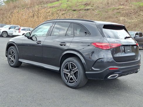 Used 2024 Mercedes-Benz GLC 300 4MATIC image 5