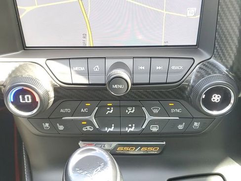 Used 2015 Chevrolet Corvette Z06 w/ 2LZ Preferred Equipment Group image 32