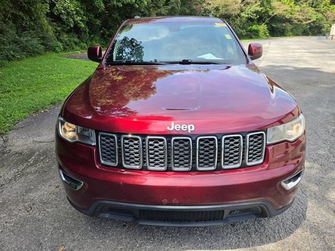 Used 2017 Jeep Grand Cherokee Laredo w/ Quick Order Package 2BE RWD image 2