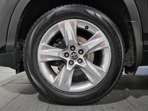 Used 2017 Toyota Highlander Limited image 23