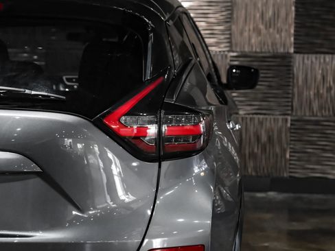Used 2022 Nissan Murano S FWD image 40