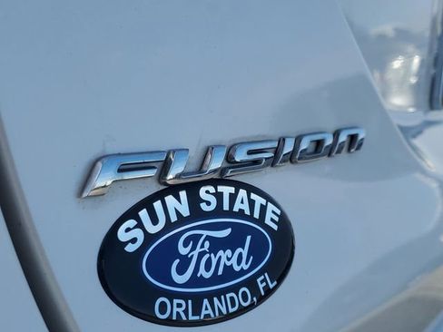 Certified 2018 Ford Fusion SE w/ Fusion SE Technology Package image 6
