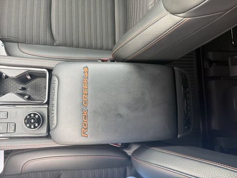 Used 2025 Nissan Pathfinder Rock Creek AWD/4WD image 17