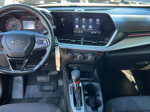 Used 2024 Chevrolet Trax RS image 14