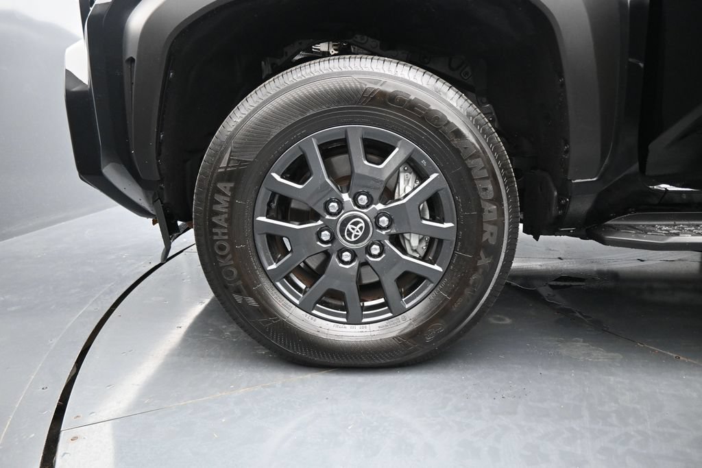 Used 2026 Toyota 4Runner SR5 AWD/4WD image 28