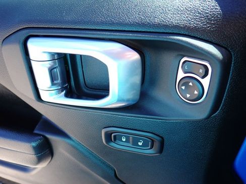 Used 2024 Jeep Wrangler Unlimited Rubicon 4xe w/ Convenience Group AWD/4WD image 12