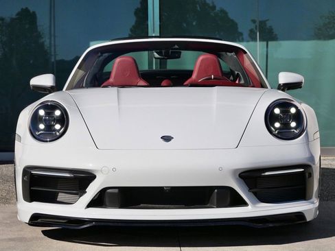 Used 2021 Porsche 911 Targa 4S image 2