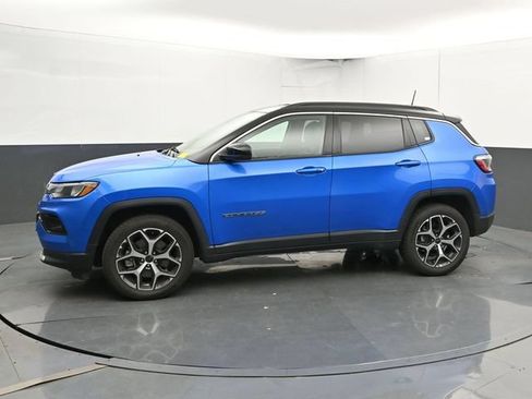 Used 2025 Jeep Compass Limited AWD/4WD image 8