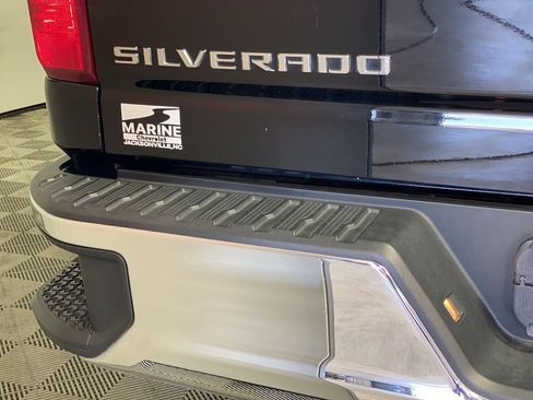 Used 2024 Chevrolet Silverado 2500 LT AWD/4WD image 37